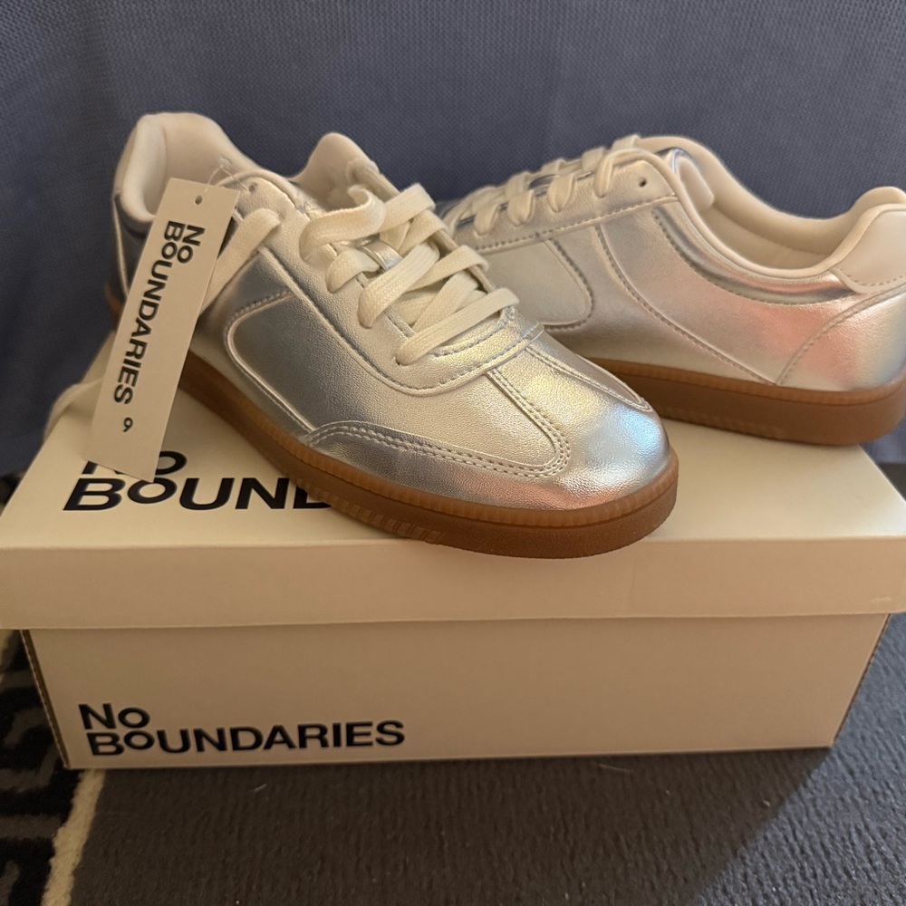 No Boundaries Silver Athletic Shoes